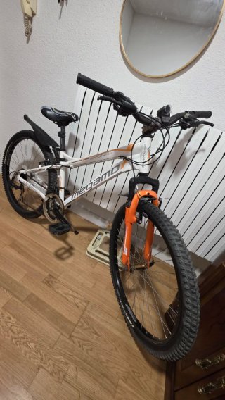 Bicicleta Megamo Blanca y Naranja