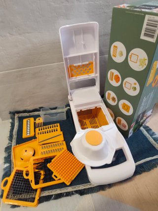 Mandolina multifunción con accesorios