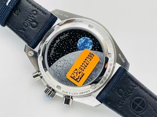 Omega Speedmaster 50 Aniversario Snoopy