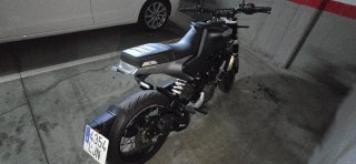Husqvarna Svartpilen 401 Negra/Gris