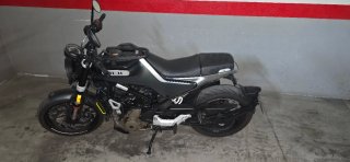 Husqvarna Svartpilen 401 Negra/Gris