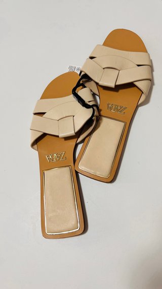 Sandalias Zara Piel Beige Tiras Planas Talla 37