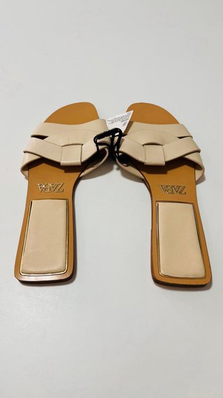 Sandalias Zara Piel Beige Tiras Planas Talla 37