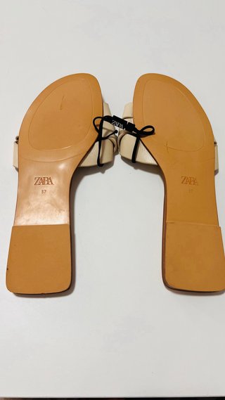 Sandalias Zara Piel Beige Tiras Planas Talla 37