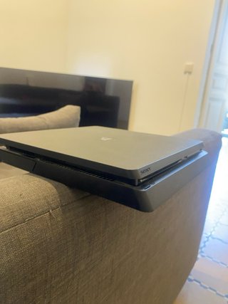 PS4 500gb (Playstation 4) con 2 controles