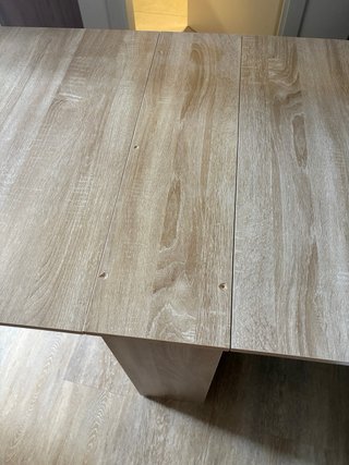 Mesa abatible plegable de madera con ruedas