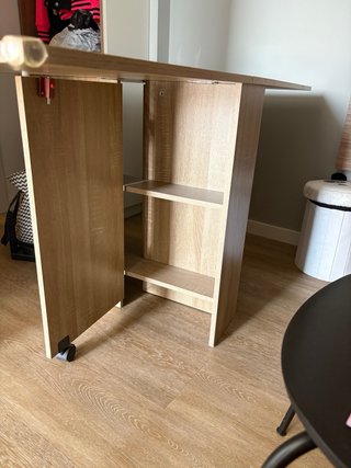 Mesa abatible plegable de madera con ruedas