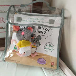 Pack ¿Puedo mirar tu pañal? con muñeco
