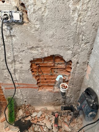 Fontanero, electricista, obrero, pintor reparacion