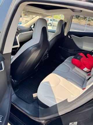 Tesla Model S 2014
