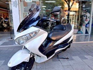 Suzuki Burgman 200 Blanca
