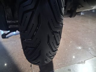 Suzuki Burgman 200 Blanca