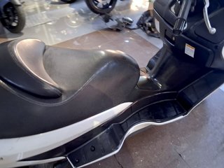 Suzuki Burgman 200 Blanca