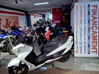 Suzuki Burgman 200 Blanca