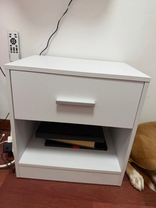 Mesa de noche/ auxiliar blanca con cajón