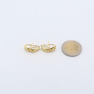 Pendiente de oro de 18k. Peso: 4.31 gr.
