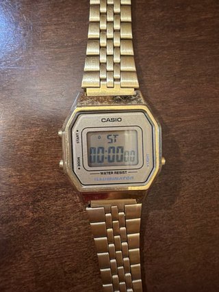 Reloj Casio Dorado