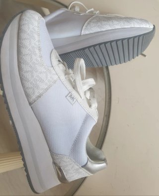 Sneakers Michael Kors bianche e grigie