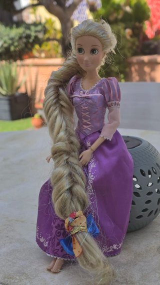 Muñeca Rapunzel Disney articulada
