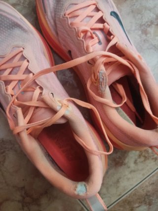Nike Vomero Plus Naranja/Rosa