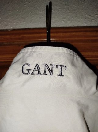 preciosa Cazadora hombre Marca Gant Beige