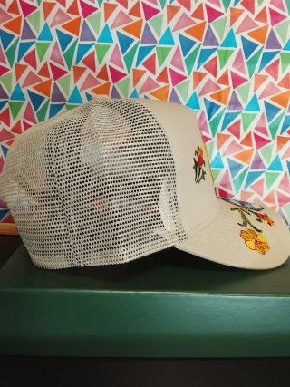 Gorra New Era 9Forty Beige Flores