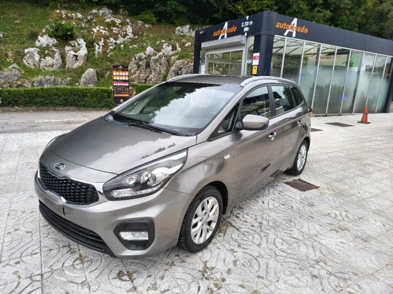 KIA Carens 2018 - foto 1