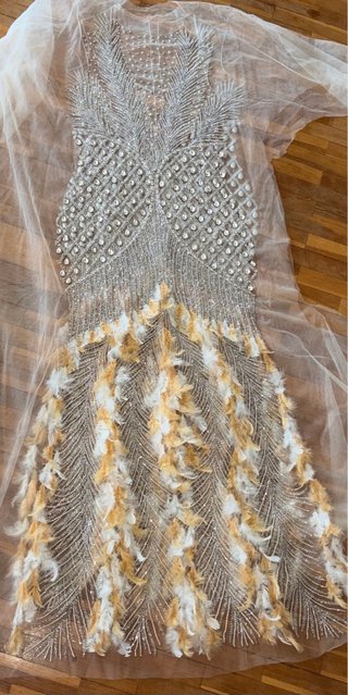 Patron vestido de piedras