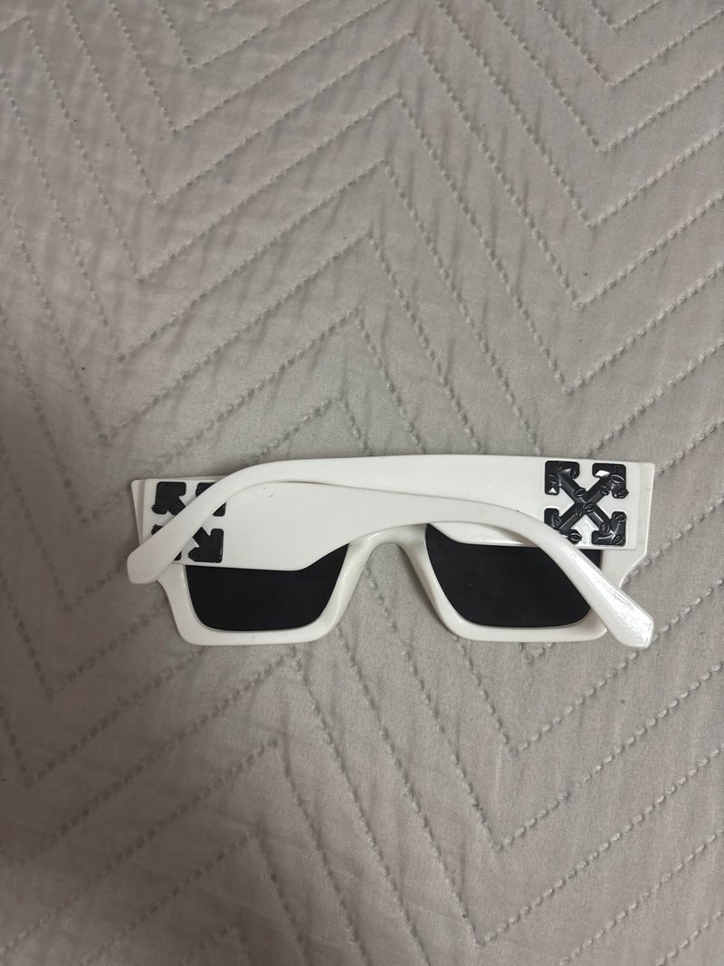 Gafas Off-blanco, Blancas Flechas Negras