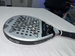 Pala NOX AT10 Genius 18K Agustín Tapia 2024