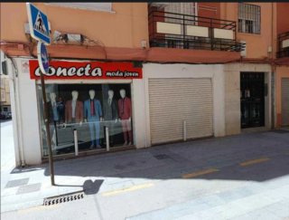 Se alquila local comercial en la Plaza de Toros