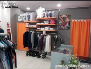 Se alquila local comercial en la Plaza de Toros