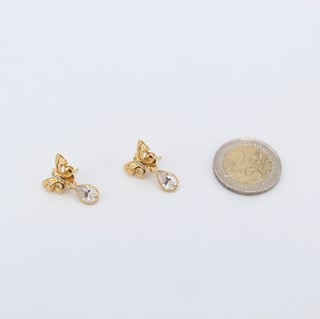 Pendiente de oro de 18k. Peso: 4.04 gr.