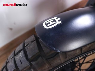 HUSQVARNA SVARTPILEN 125 ABS