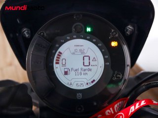 HUSQVARNA SVARTPILEN 125 ABS
