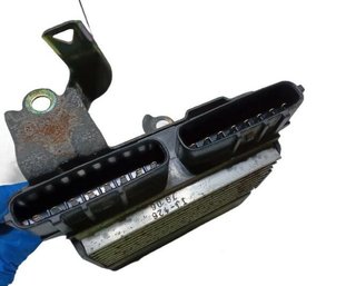 Toyota 2813531 8987120050 centralita motor corolla