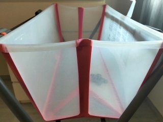 Bañera Stokke con patas y adaptador bebé