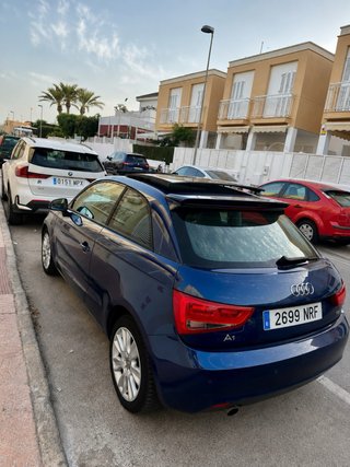 Audi A1 1.6 TDI 105CV | Techo Solar | Cuero | LED