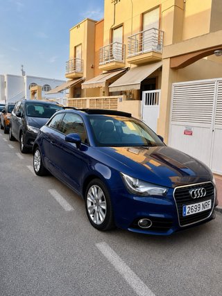 Audi A1 1.6 TDI 105CV | Techo Solar | Cuero | LED