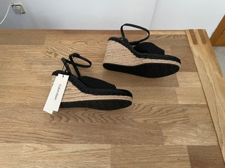 Sandalias Calvin Klein Negras Nuevas