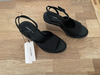 Sandalias Calvin Klein Negras Nuevas