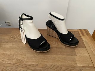 Sandalias Calvin Klein Negras Nuevas