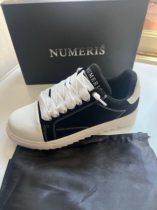Zapatillas Numeris Negras y Blancas Talla 42