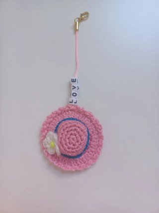 Colgante crochet sombrerito con cuentas LOVE