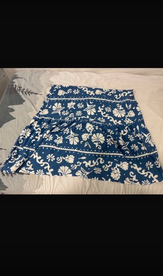 Vestido largo floral azul y blanco