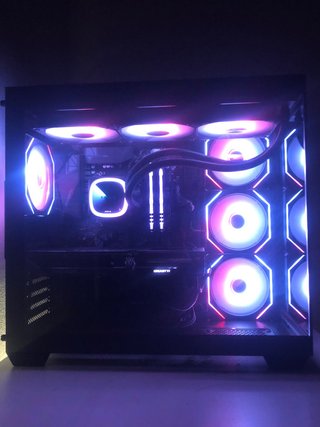 RX 9060 XT + R7 + 16 GB | PC Gaming Gigabyte