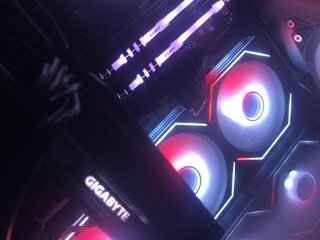 RX 9060 XT + R7 + 16 GB | PC Gaming Gigabyte