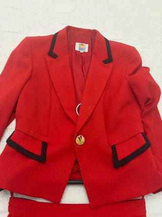 Conjunto Chaqueta y Falda Rojo