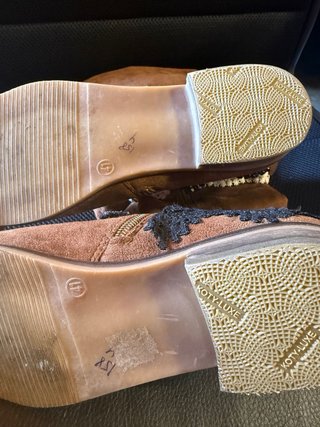 Botas altas boho marrones con detalles dorados