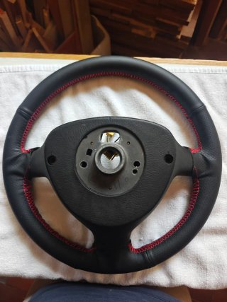 Volante Golf 4 Retapizado Negro/Rojo
